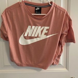 NIKE CROP TOP